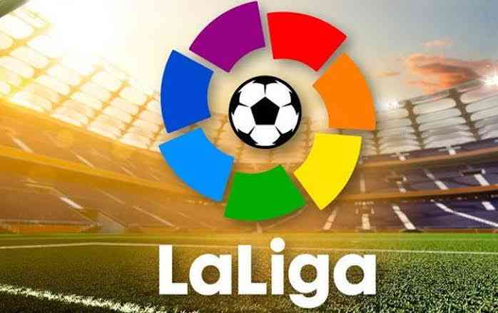 La Liga Headlines: Barcelona Transfer Moves, Referee Reforms, and Record-Setting Night
